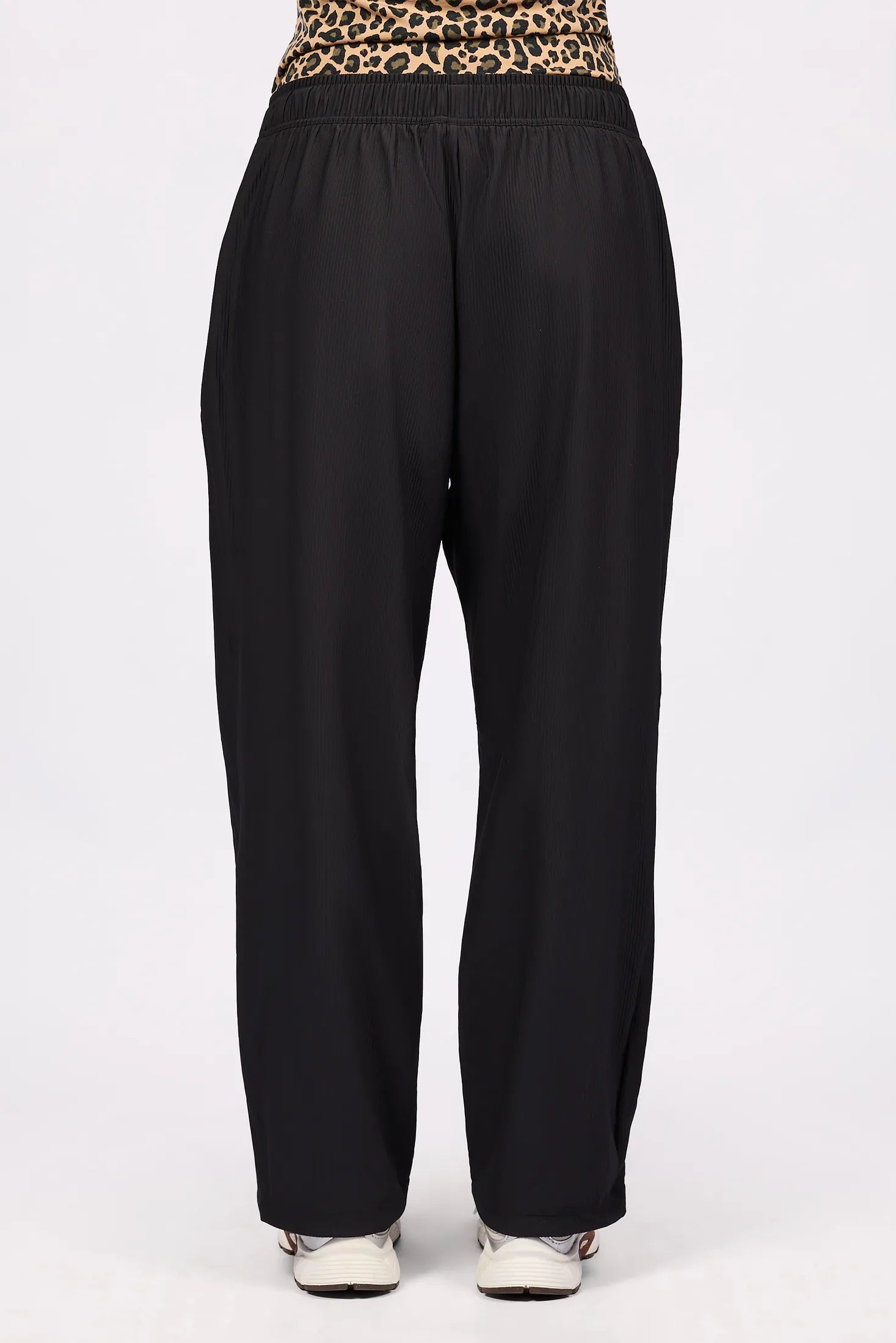 Versa Travel Rib Pants - Black
