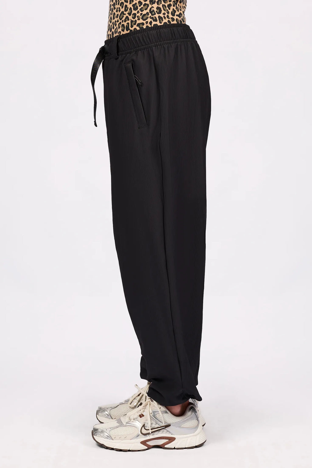 Versa Travel Rib Pants - Black
