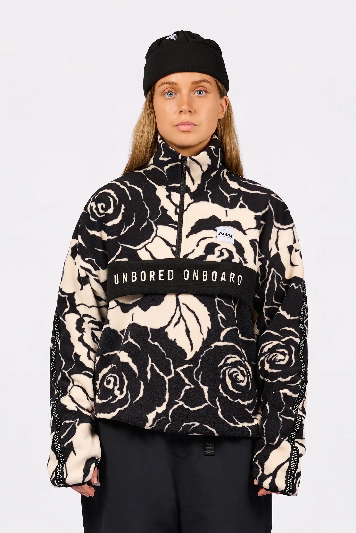 Ball Fleece - Black Rose