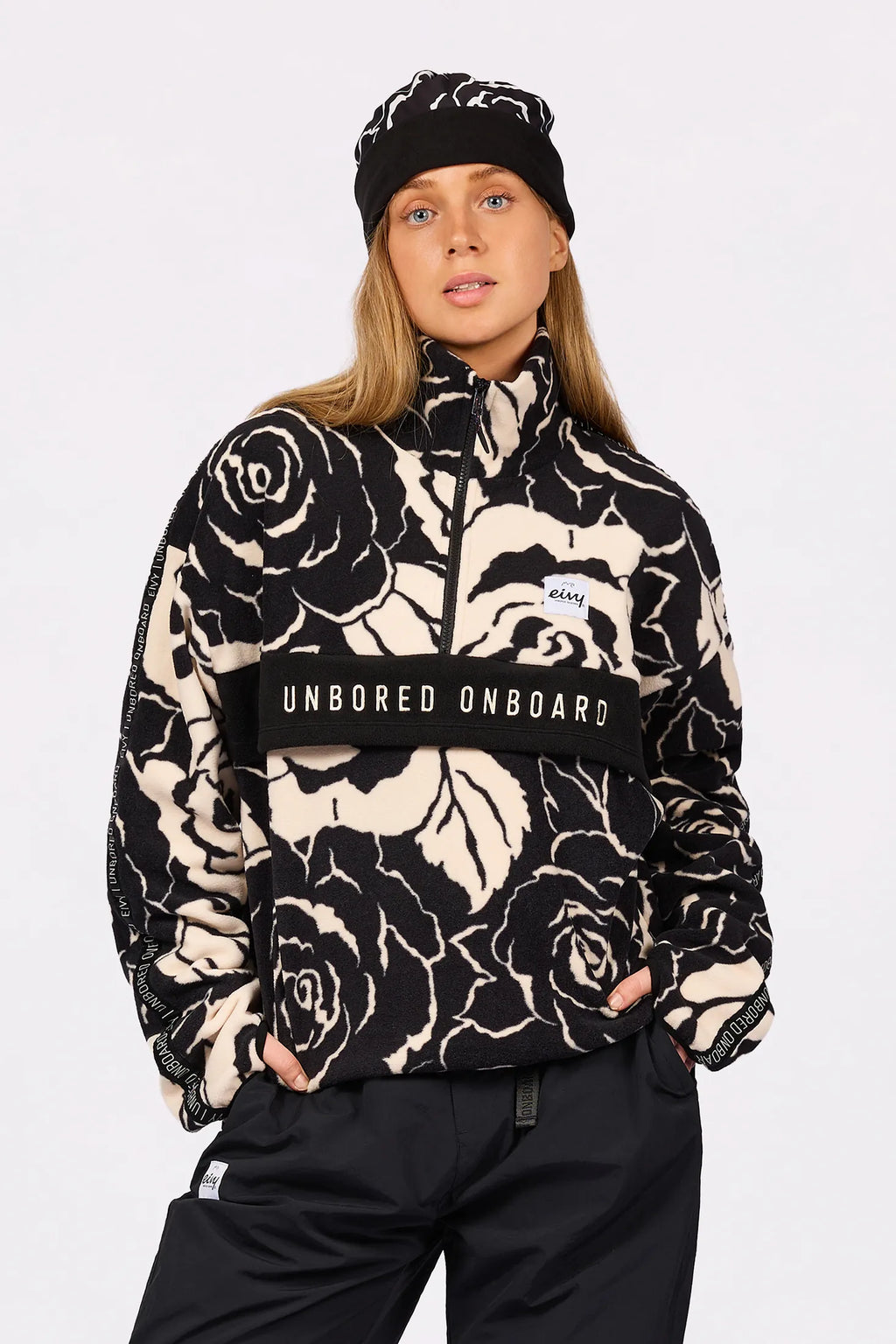 Ball Fleece - Black Rose