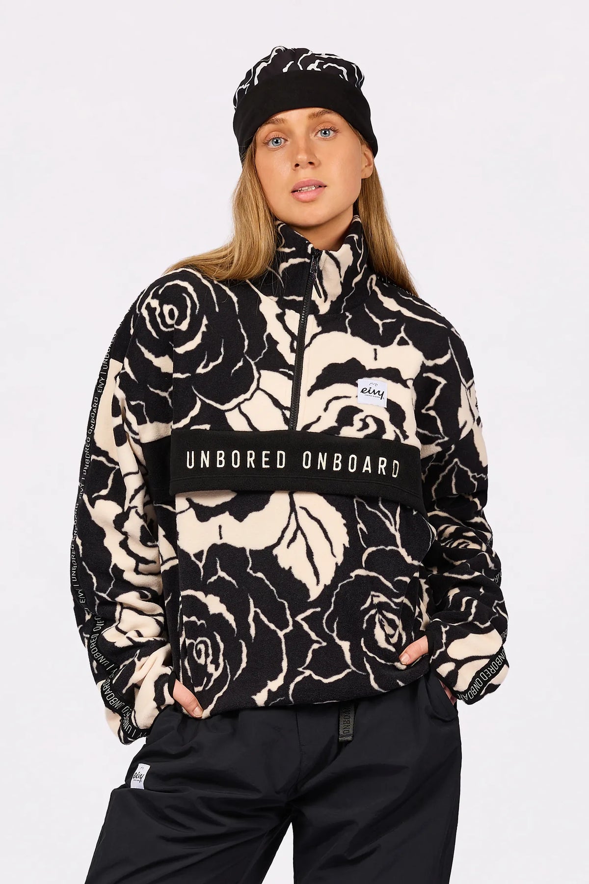 Ball Fleece - Black Rose