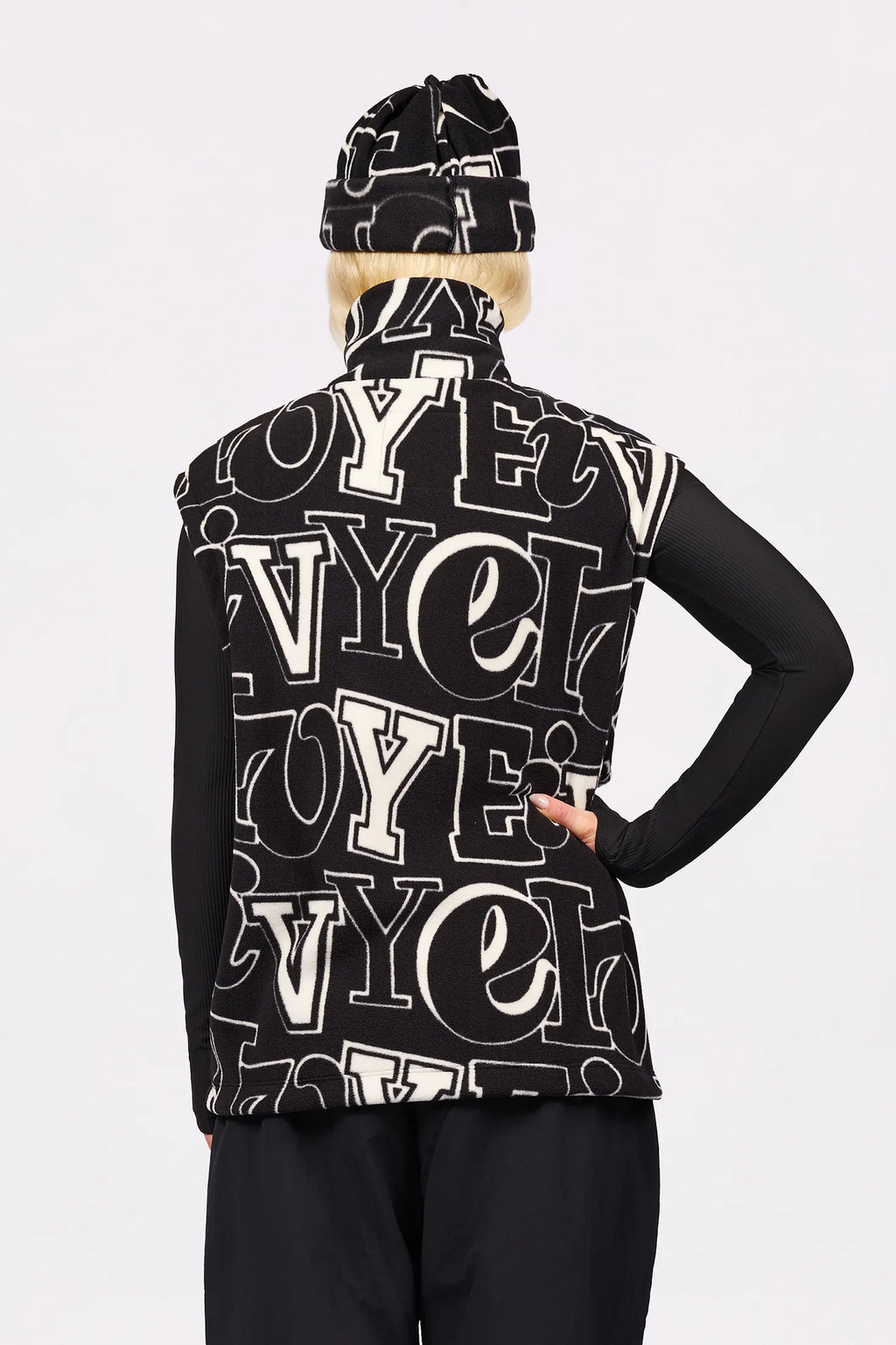 Ball Fleece Vest - Typo Black