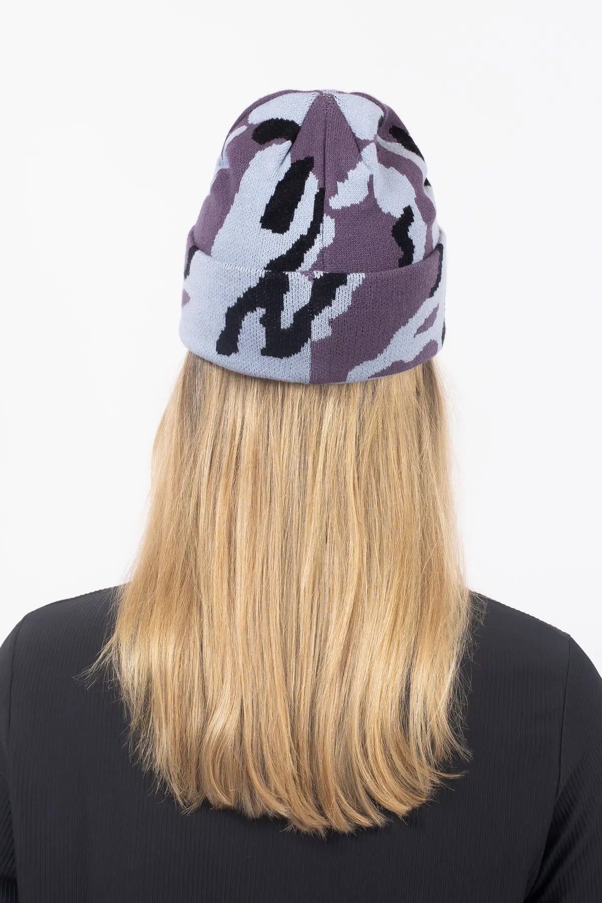 Heavy Jaquard Beanie - Purple Stray