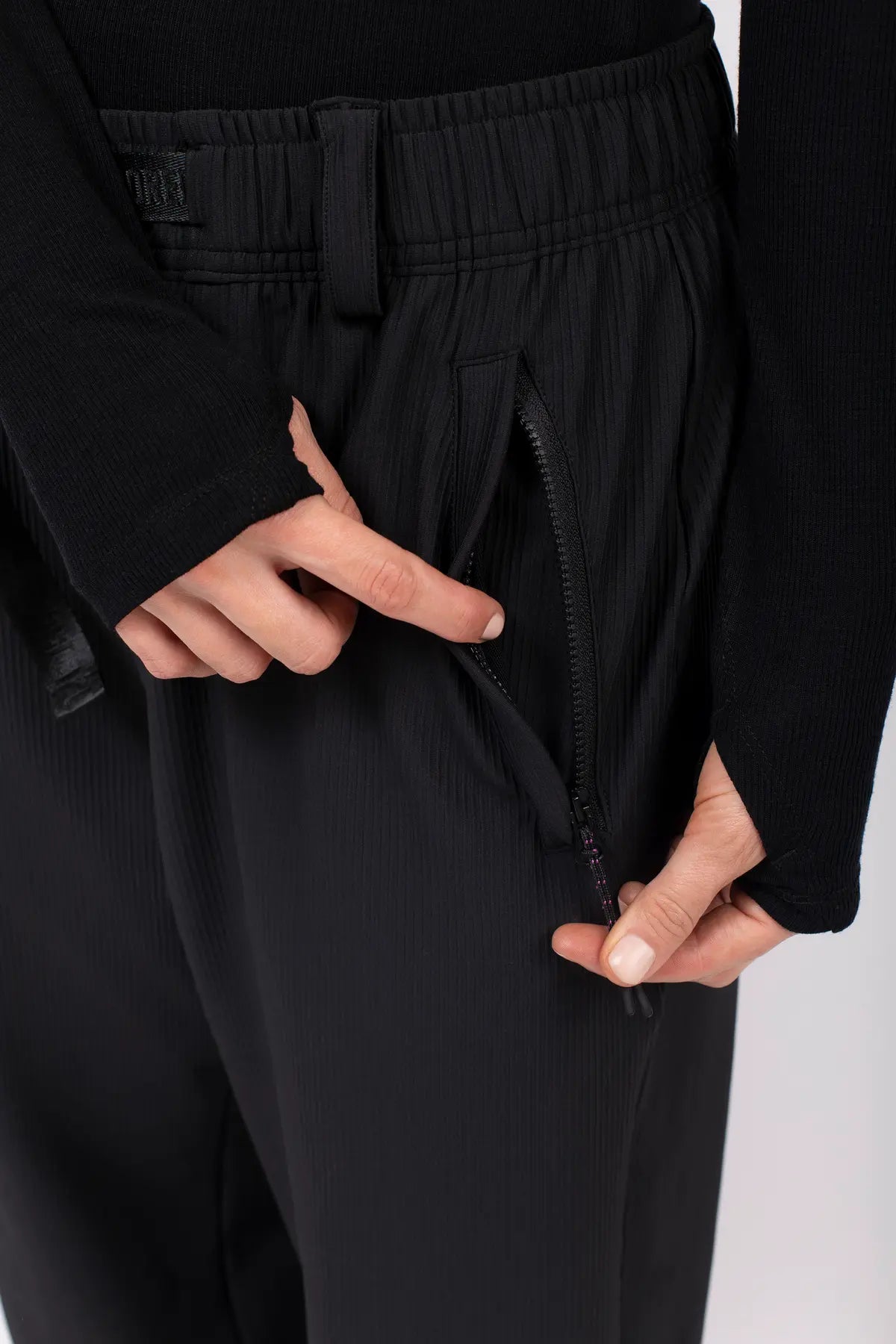 Versa Travel Rib Pants - Black