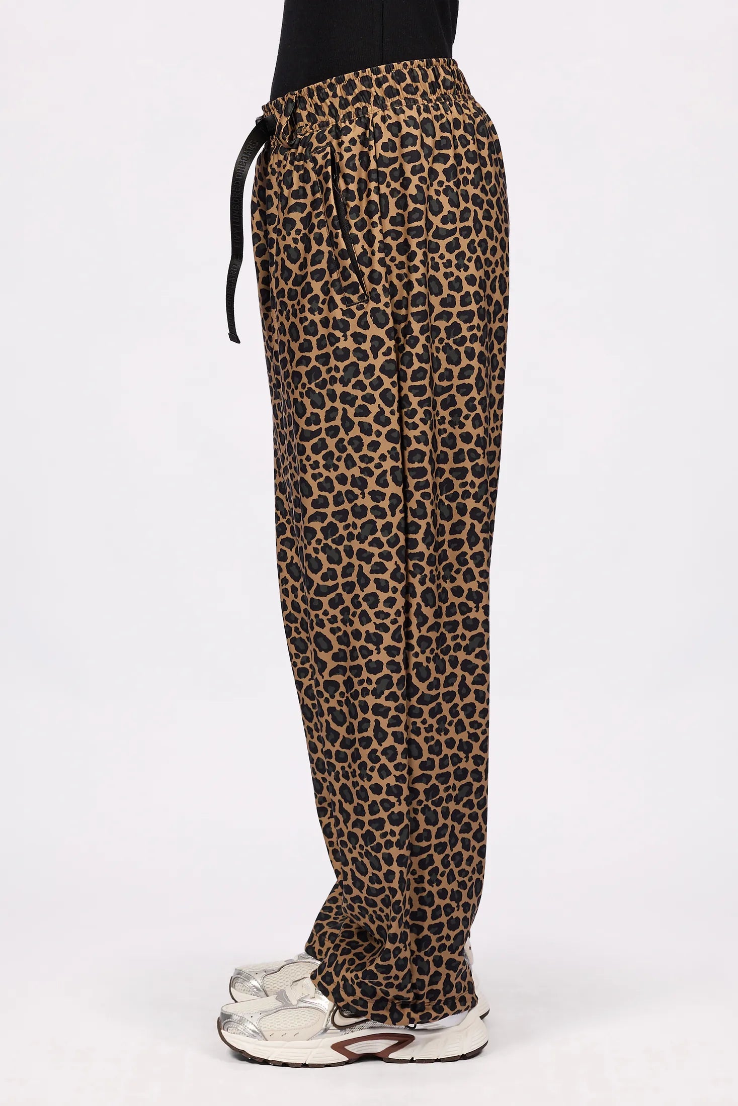Versa Travel Pants - Leopard