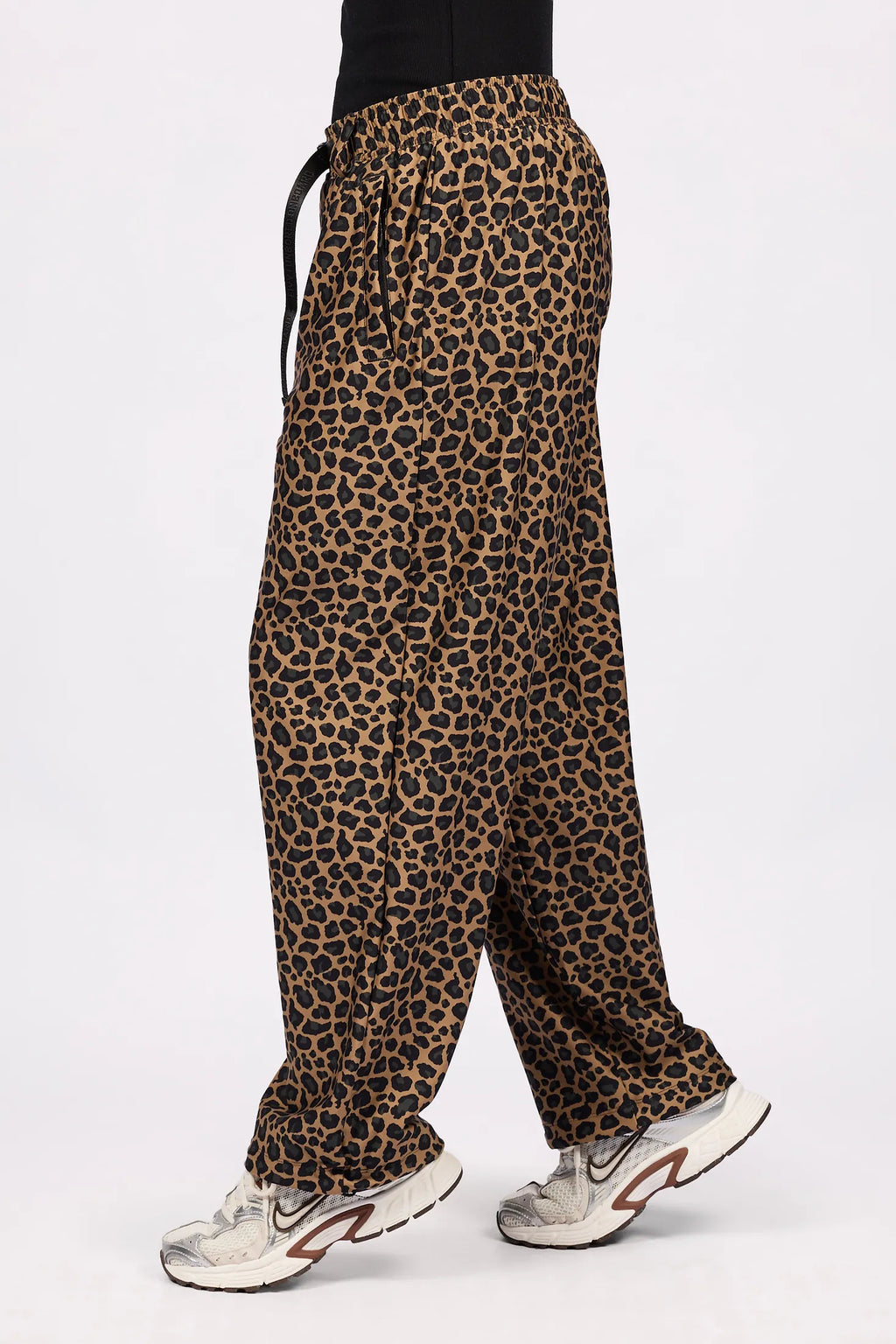Versa Travel Pants - Leopard