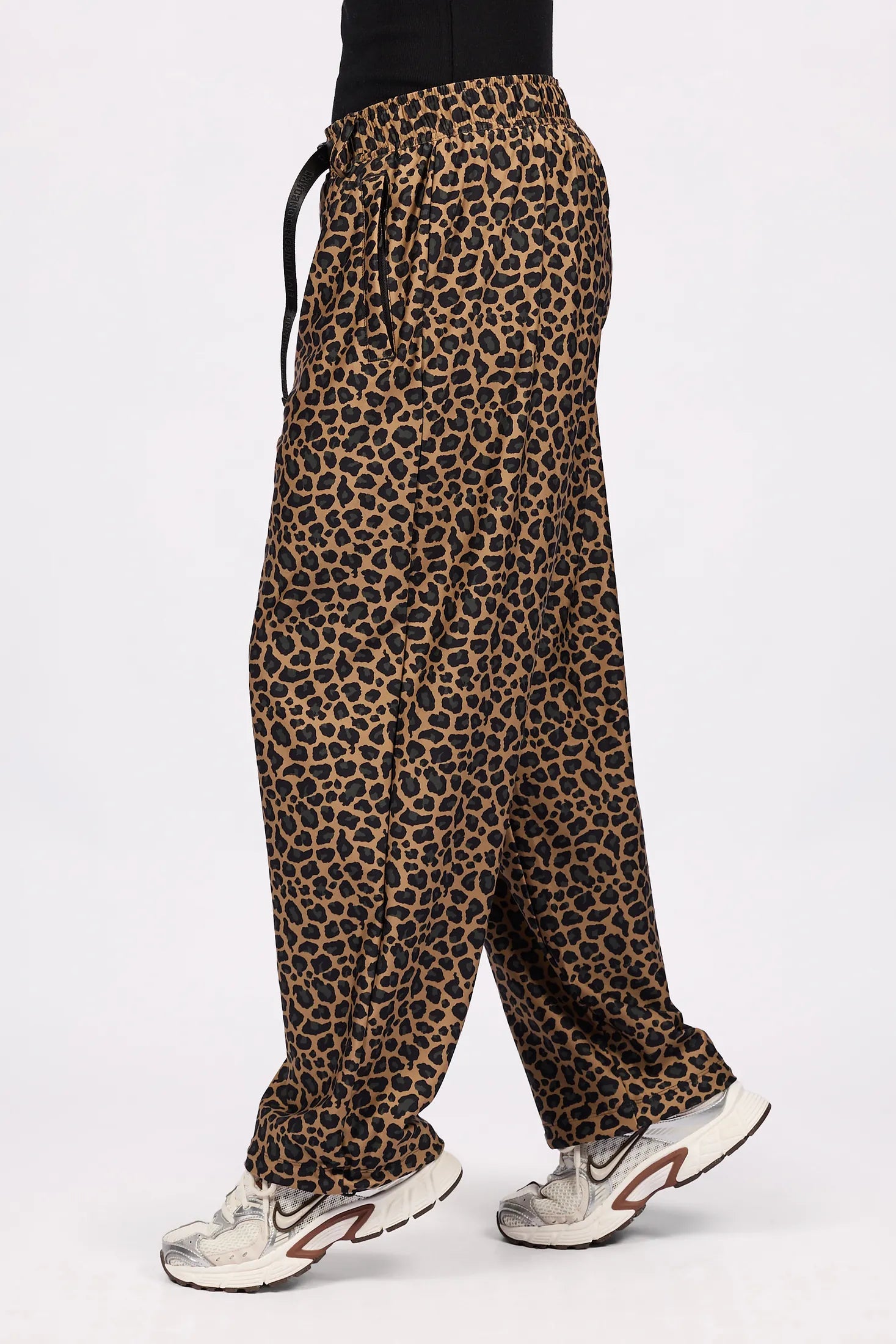 Versa Travel Pants - Leopard