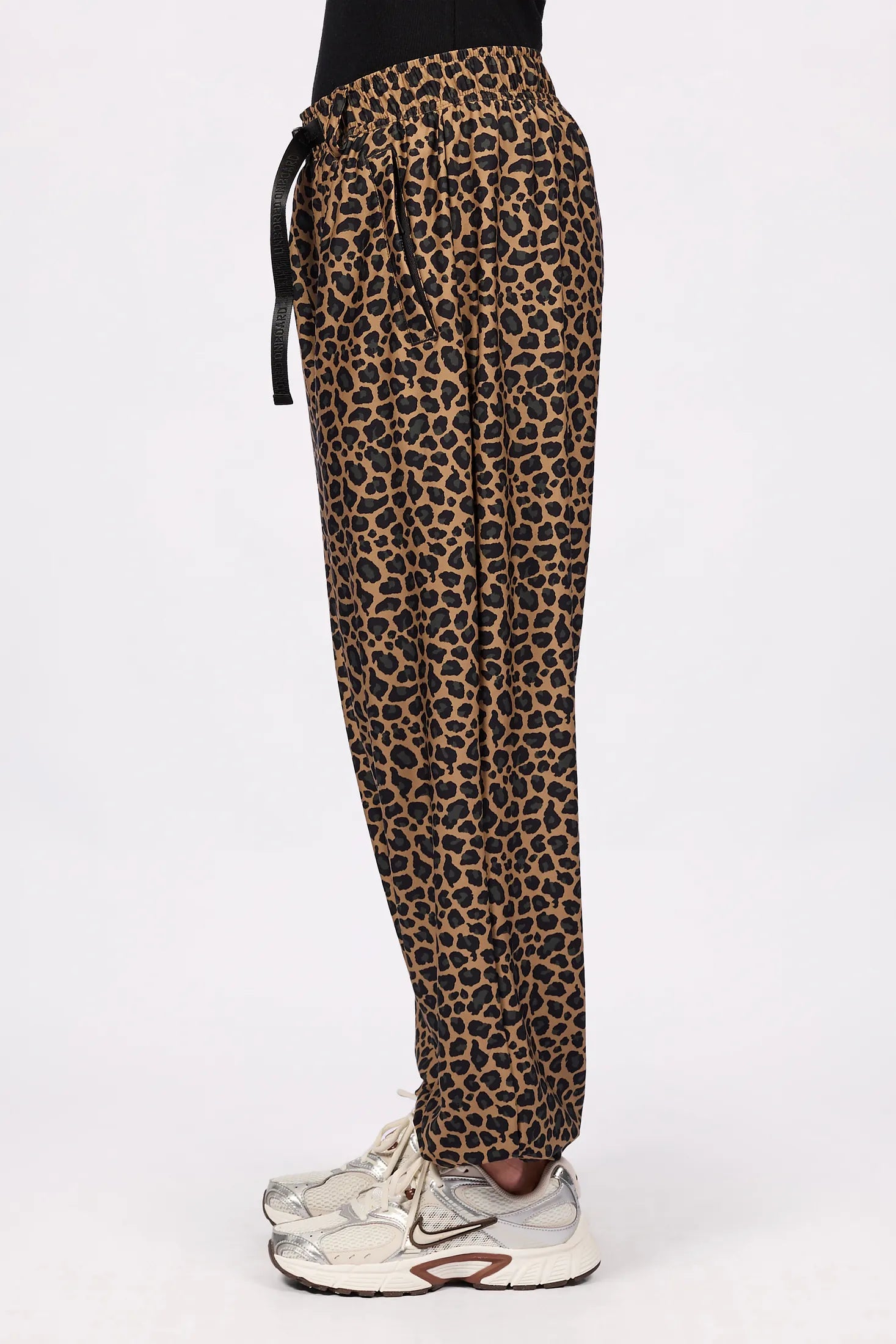 Versa Travel Pants - Leopard