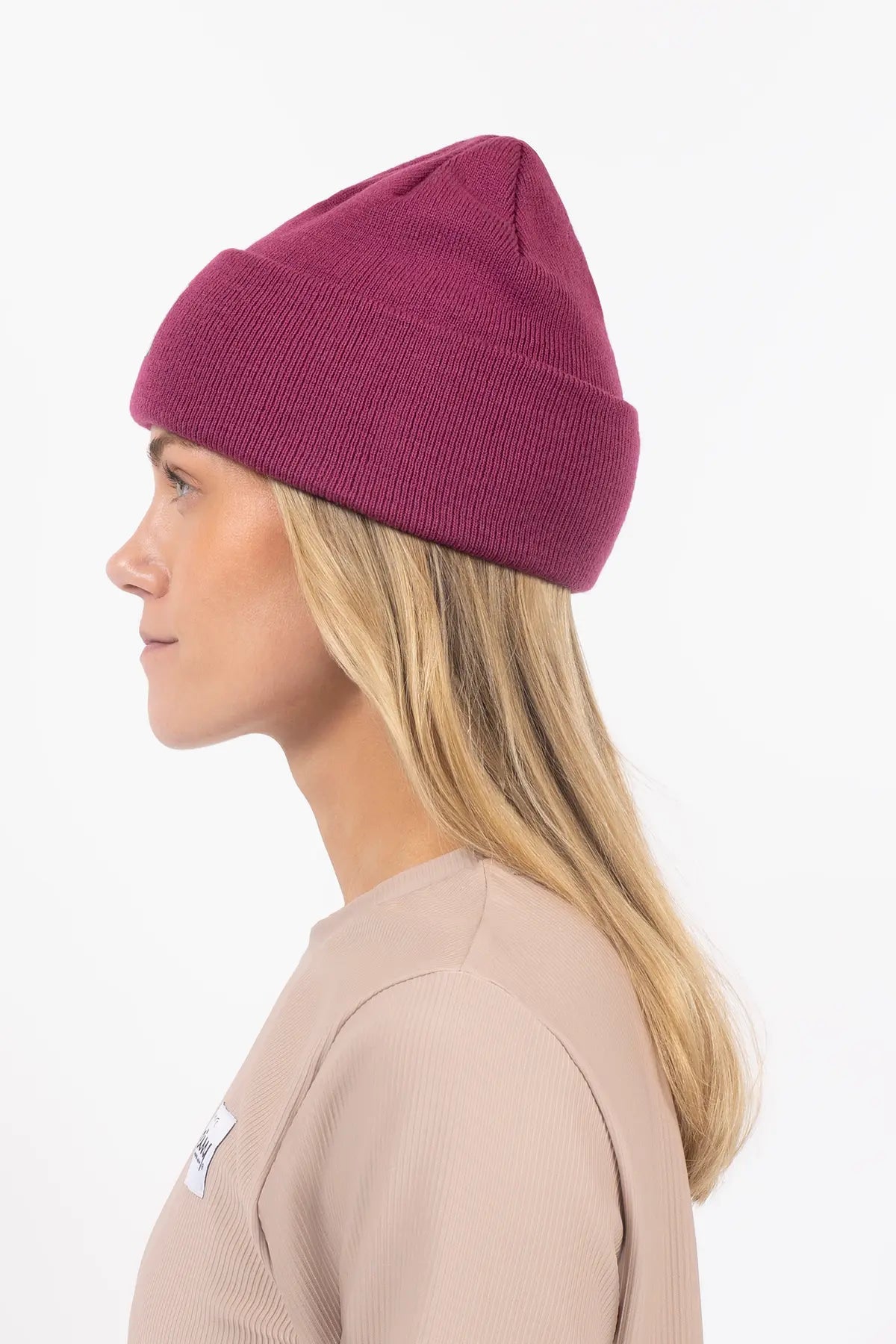 Watcher Beanie - Pinkgundy