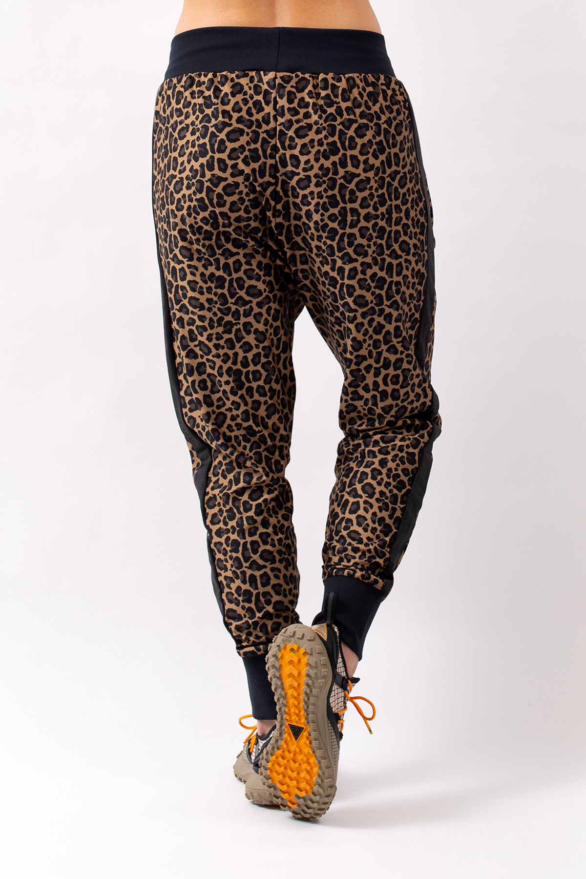 Harlem Travel Pants - Leopard | XS