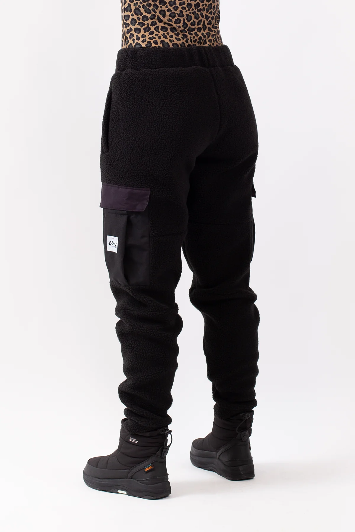 Cargo Sherpa Pants - Black | L